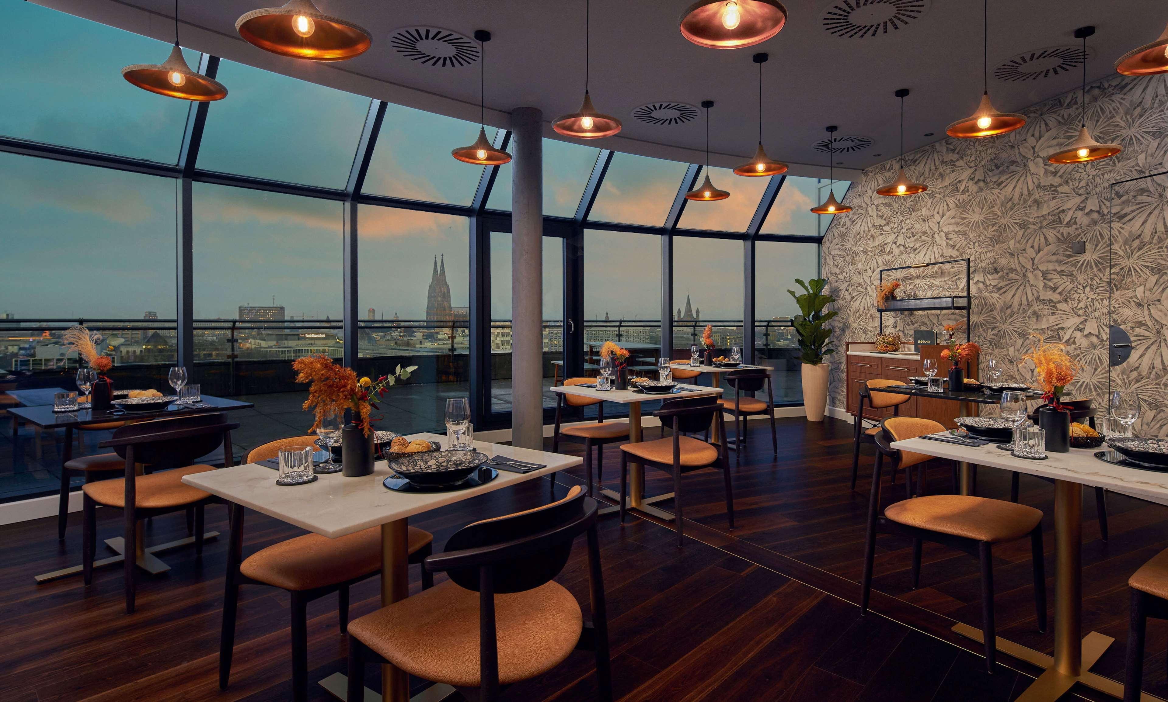 Wasserturm Hotel Cologne, Curio Collection By Hilton Exterior photo
